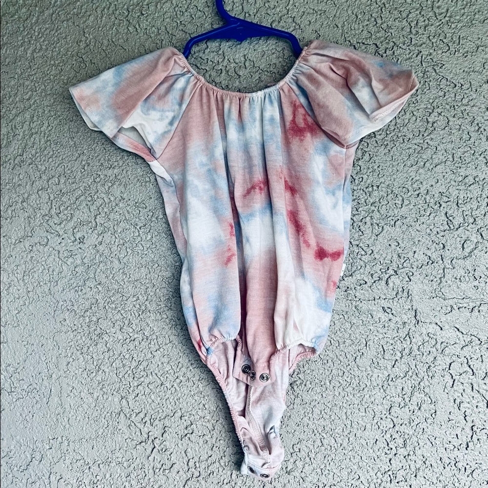 GUC 6-12m baby Goosebumps Flutter Sleeve Tye Dye Onesie
